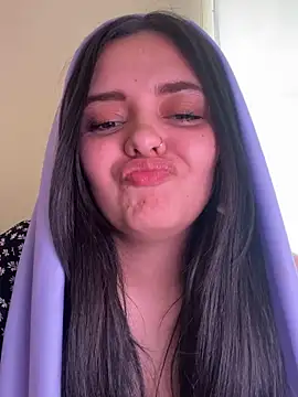 candicewest  online show from 03-10-26, 04:33