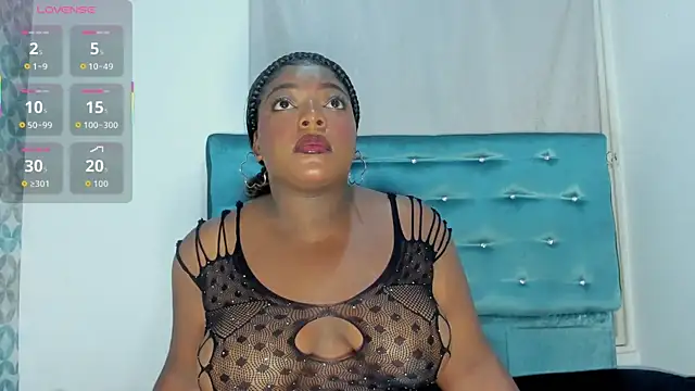 Tamaramilleer online show from 11-27-25, 03:01