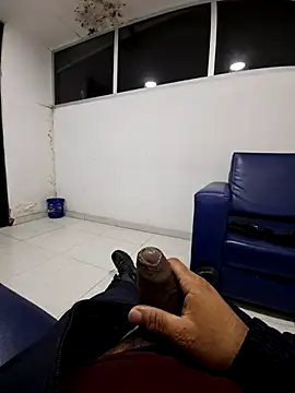 Loquillopajero online show from 11-18-25, 08:06