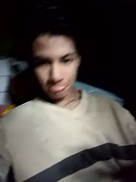 Luiguitw18 online show from 11-08-25, 06:00