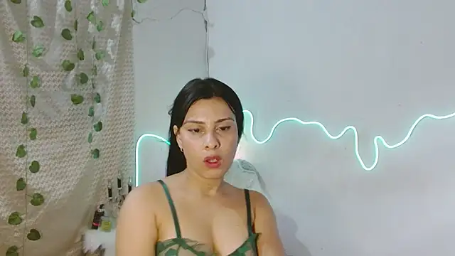 misslyncher online show from 11-21-25, 05:23