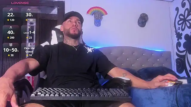 Snapshot of couple-hothot chatting on 11-07-25, 11:08 couple-hothot online show from 11-07-25, 11:08