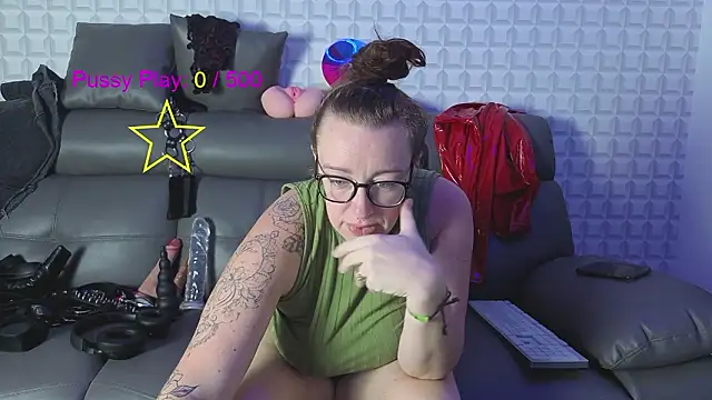 Snapshot of JadeStarUK chatting on 03-17-26, 11:52 JadeStarUK online show from 03-17-26, 11:52