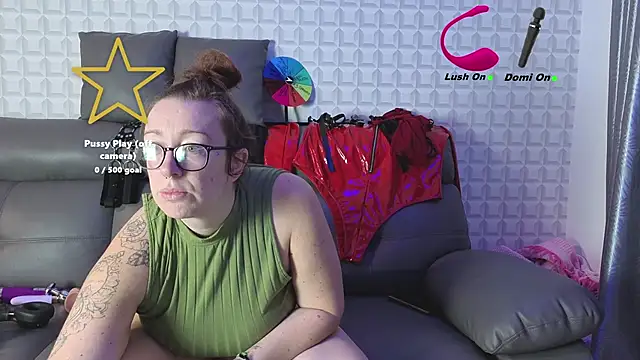 Snapshot of JadeStarUK chatting on 03-04-26, 11:56 JadeStarUK online show from 03-04-26, 11:56