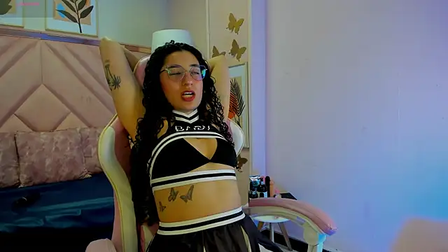 DemiJones  online show from 12-04-25, 04:33