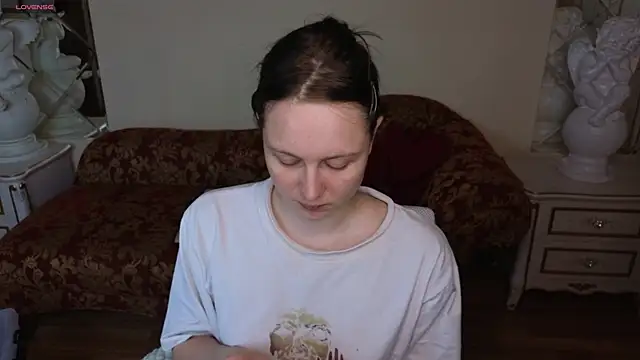 HolyBabyDoll online show from 11-26-25, 11:49