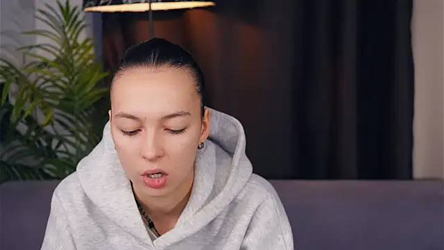 IvetteZermeno online show from 11-11-25, 10:32