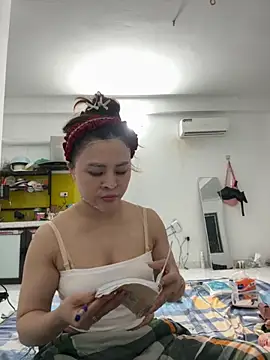 Snapshot of hellela-a chatting on 11-07-25, 06:56 hellela-a online show from 11-07-25, 06:56