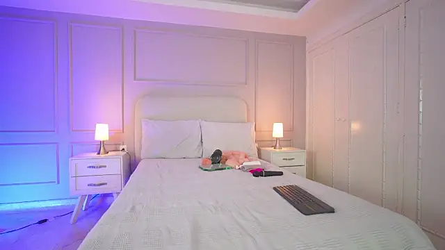 hanna  w online show from 03-05-26, 03:25