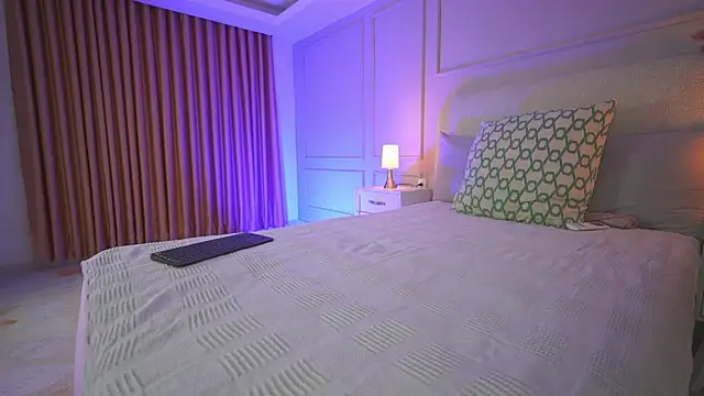 hanna  w online show from 04-18-26, 03:42