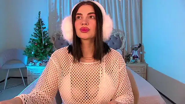 AdrianaTorres online show from 12-16-25, 07:18