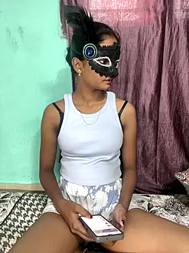 leenaboyxh online show from 12-16-25, 10:19