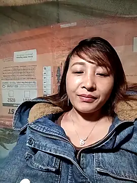 Missa-kute20 online show from 12-17-25, 02:11