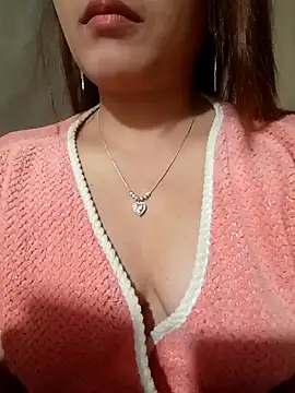 Missa-kute20 online show from 11-18-25, 03:04