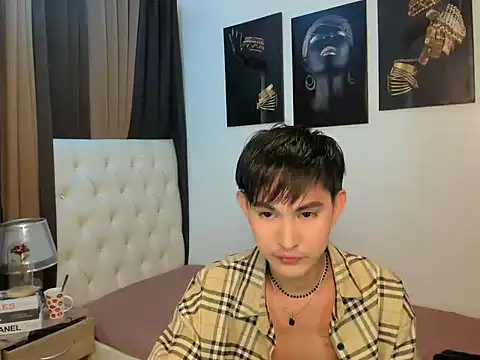 Snapshot of Urloverhardcock chatting on 11-08-25, 05:05 Urloverhardcock online show from 11-08-25, 05:05