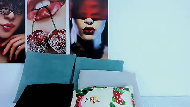 Snapshot of Andhrea_Vale chatting on 11-08-25, 11:36 Andhrea Vale online show from 11-08-25, 11:36