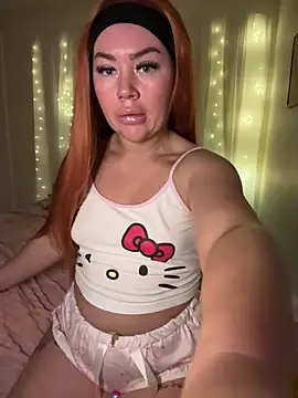 Snapshot of LillieMaee chatting on 03-19-26, 09:37 LillieMaee online show from 03-19-26, 09:37