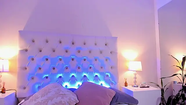 Scarlett Bunny  online show from 04-30-26, 01:18