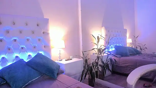 Scarlett Bunny  online show from 05-27-26, 01:57