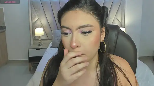 Maya vexx online show from 11-26-25, 07:58