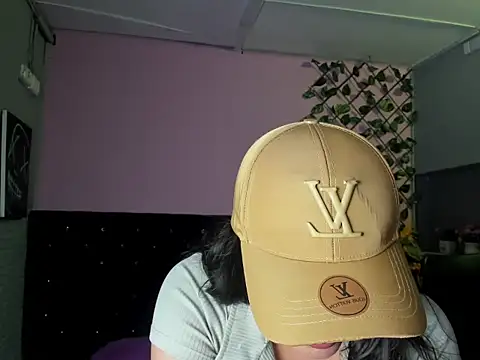 Dhany Naugthy  online show from 11-07-25, 07:40