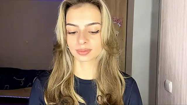 Snapshot of NKaaCroos chatting on 11-09-25, 03:49 NKaaCroos online show from 11-09-25, 03:49