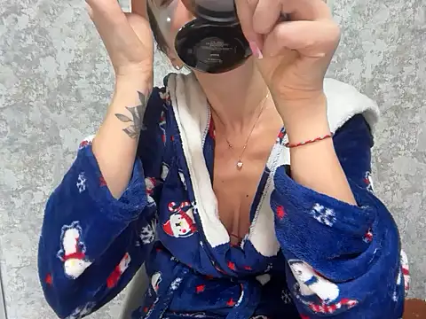 Angelinaa19 online show from 11-30-25, 10:16