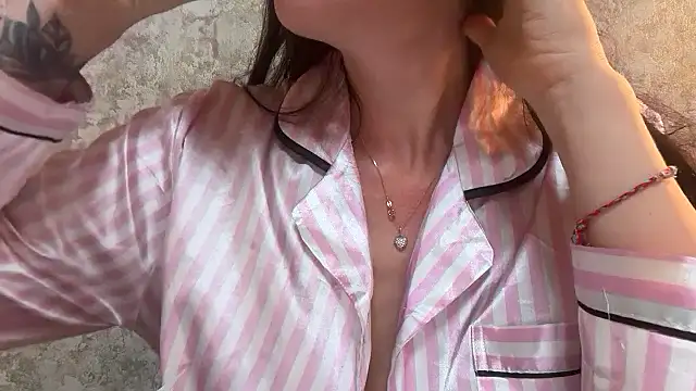 Angelinaa19 online show from 04-02-26, 08:04