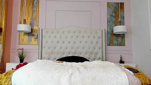 RosaliaMontero online show from 11-18-25, 04:32