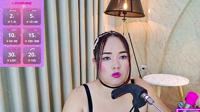 Snapshot of Brenda-Rosse chatting on 05-09-26, 05:44 Brenda-Rosse online show from 05-09-26, 05:44