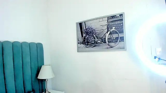 FrancescaSkuirt online show from 02-24-26, 05:41