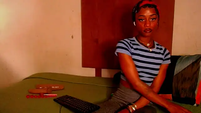 Nikistickyxx25 online show from 05-10-26, 10:30