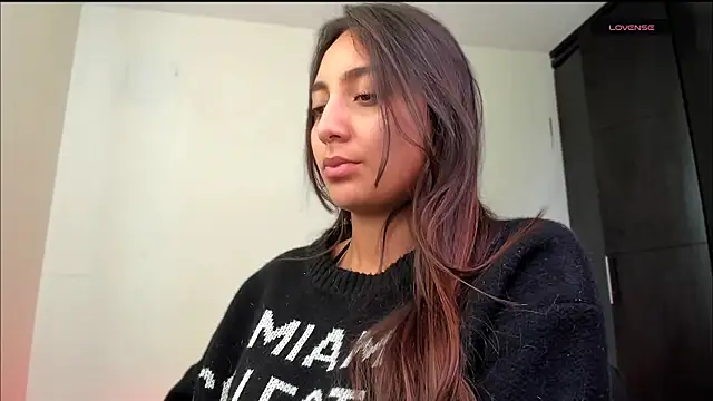 LilyGarcia online show from 05-11-26, 06:05