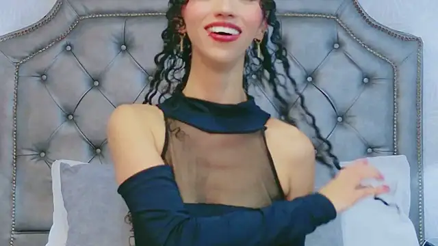 Snapshot of EimySanchez chatting on 06-18-26, 06:46 EimySanchez online show from 06-18-26, 06:46