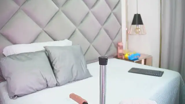 crystal gilton online show from 02-25-26, 07:14