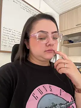 cleo wale  online show from 11-30-25, 03:46