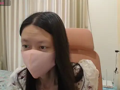 Lil-Cherries online show from 12-21-25, 05:31