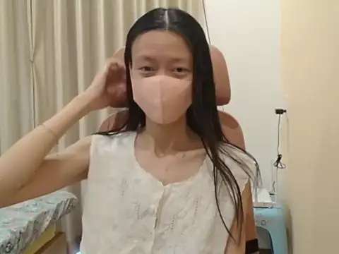 Lil-Cherries online show from 01-12-26, 09:27