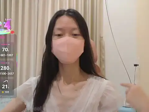 Lil-Cherries online show from 11-16-25, 03:44