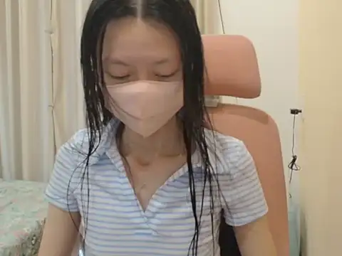 Lil-Cherries online show from 03-01-26, 09:42