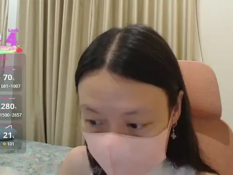 Lil-Cherries online show from 12-18-25, 03:05