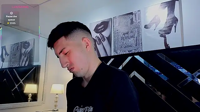 Un Sluttyy online show from 06-11-26, 07:00