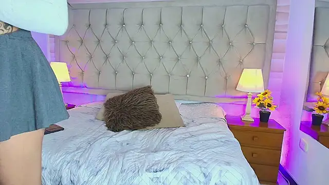 Liathompson FG online show from 12-15-25, 07:41