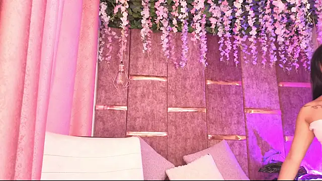 AuroraLanee  online show from 11-26-25, 07:36