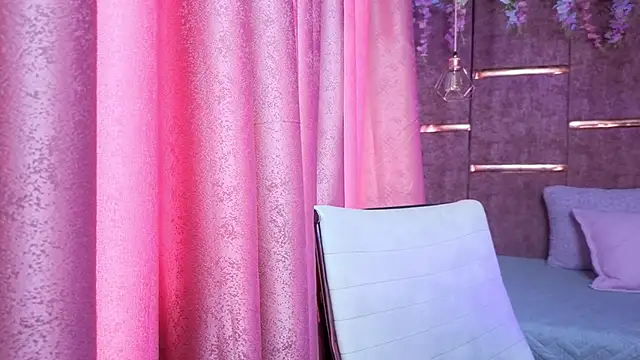 AuroraLanee  online show from 11-14-25, 06:22