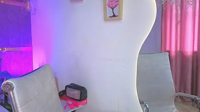 AuroraLanee  online show from 12-17-25, 07:41