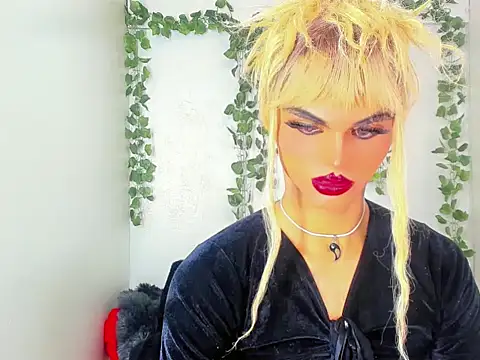 Snapshot of Sofia-hot_ chatting on 11-09-25, 01:31 Sofia-hot online show from 11-09-25, 01:31