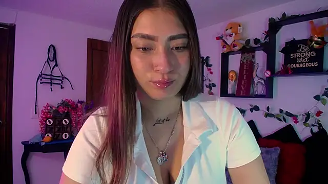 Snapshot of Cata_lover1 chatting on 02-03-26, 12:43 Cata lover1 online show from 02-03-26, 12:43