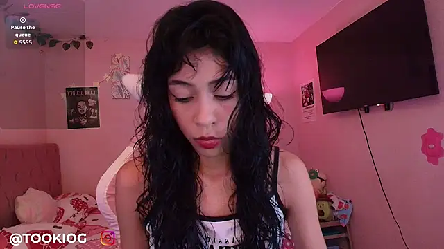 Snapshot of TOOKIOG_ chatting on 07-14-26, 05:41 TOOKIOG online show from 07-14-26, 05:41