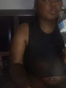 Fxncymuse online show from 12-19-25, 01:46